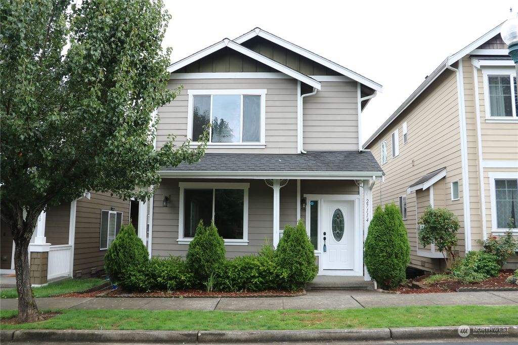 Photo of 27114 105th Ave Ave SE, Kent, WA 98030 (MLS # 2289590)
