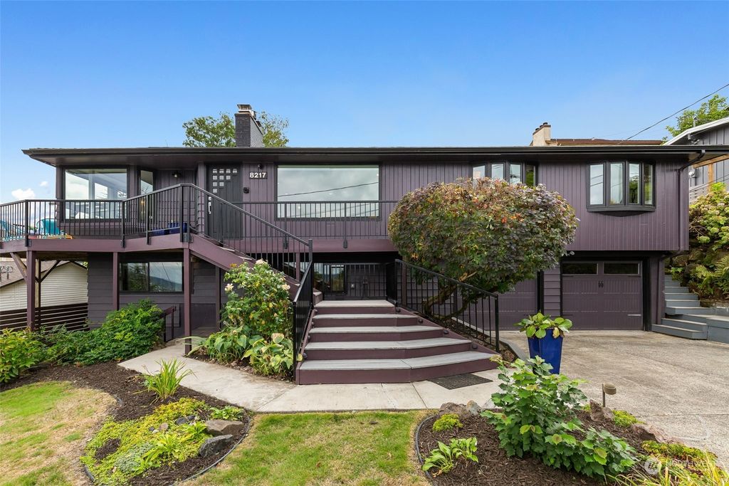 Photo of 8217 S 123rd Place, Seattle, WA 98178 (MLS # 2297548)