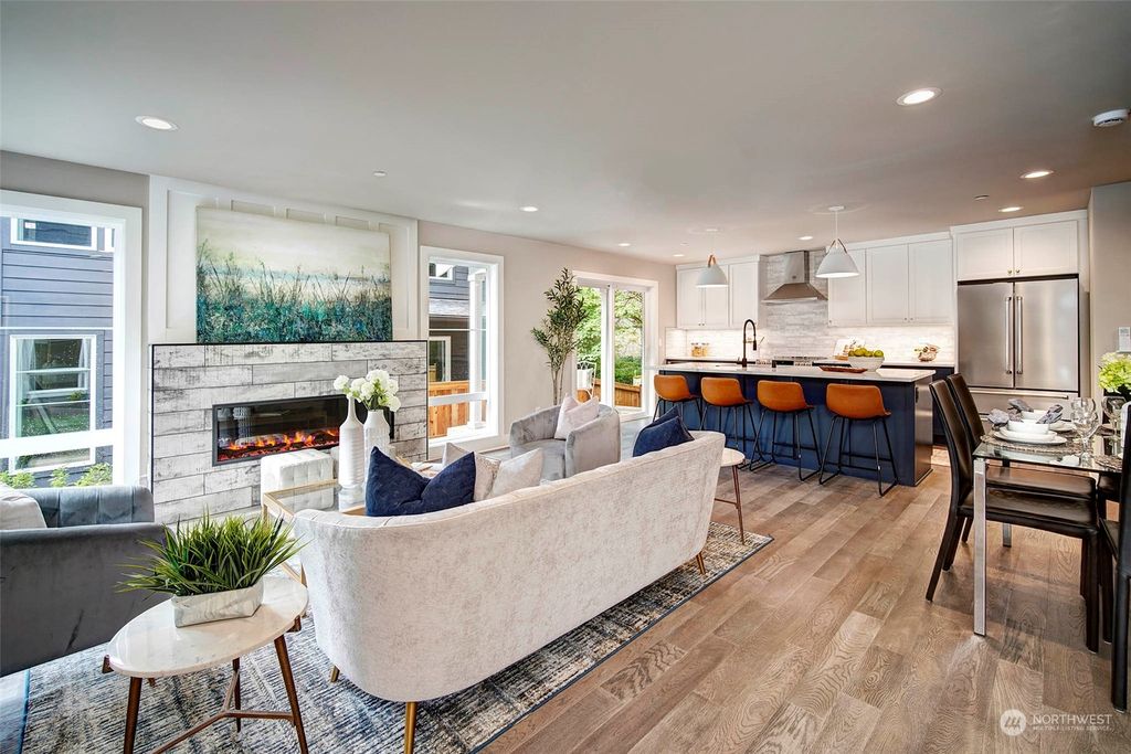 Photo of 11516 NE 53rd Street, Kirkland, WA 98033 (MLS # 2286295)