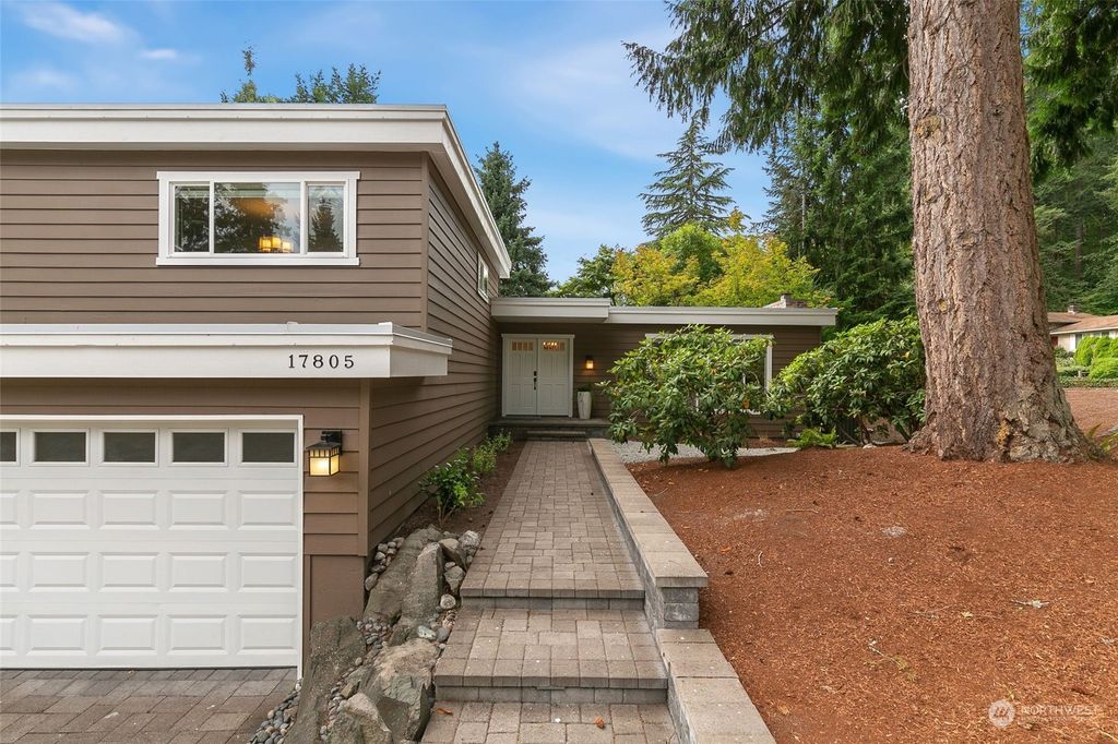 Photo of 17805 NE 25th Street, Redmond, WA 98052 (MLS # 2159377)