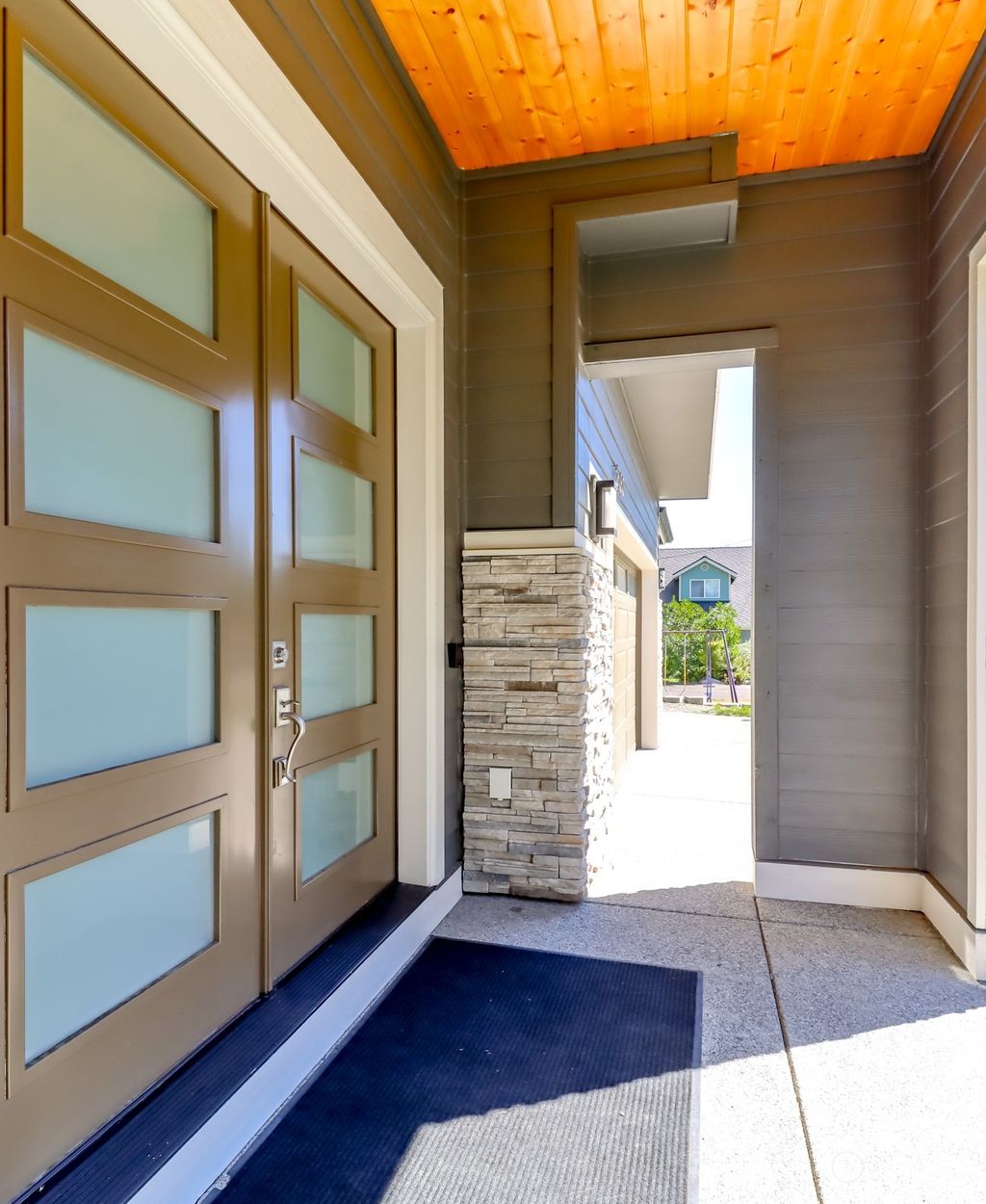 Photo of 8160 NE 150th Street, Kenmore, WA 98028 (MLS # 2143778)