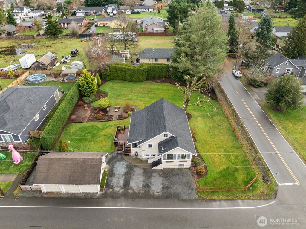 Photo of 43128 260th Avenue SE, Enumclaw, WA 98022 (MLS # 2463790)