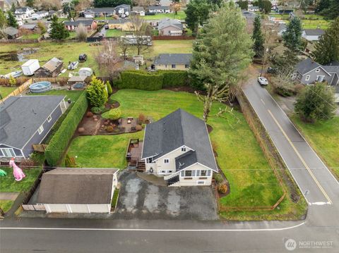Photo of 43128 260th Avenue SE, Enumclaw, WA 98022 (MLS # 2463790)