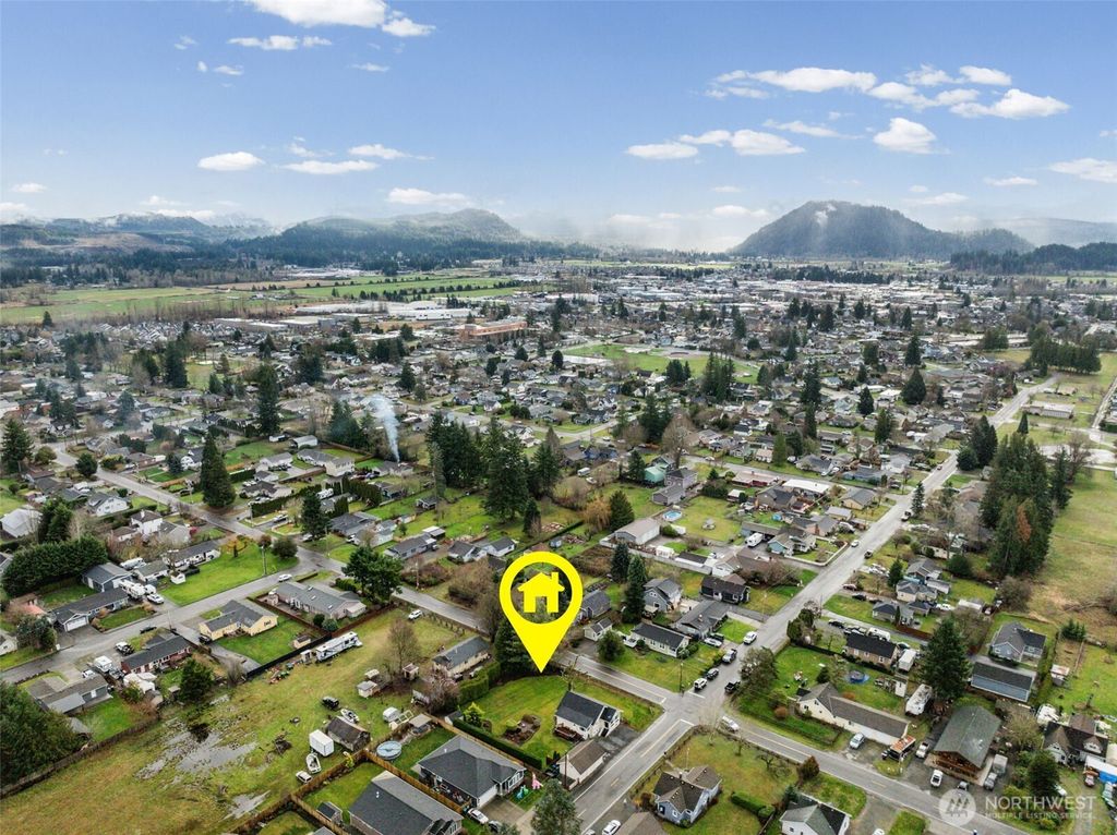 Photo of 43128 260th Avenue SE, Enumclaw, WA 98022 (MLS # 2463790)