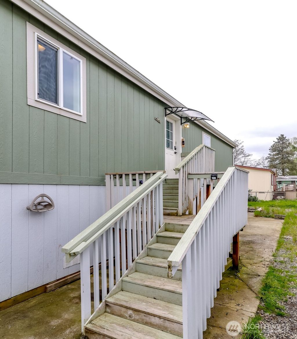 Photo of 7104 141st Avenue E, Sumner, WA 98390 (MLS # 2513343)