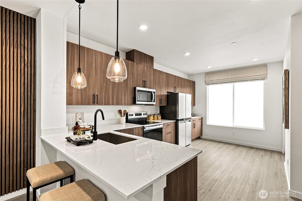Photo of 16202 Manor Way #F2, Lynnwood, WA 98087 (MLS # 2566415)