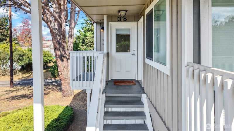 1930 Lawrence Street 38
