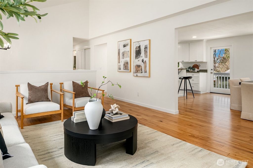 Photo of 11134 127th Place NE, Kirkland, WA 98033 (MLS # 2509700)