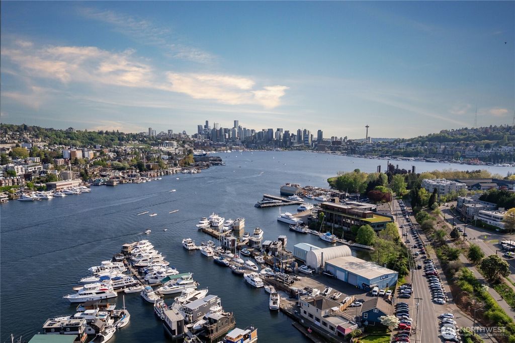 Photo of 2309 N Northlake Way #7, Seattle, WA 98103 (MLS # 2314736)
