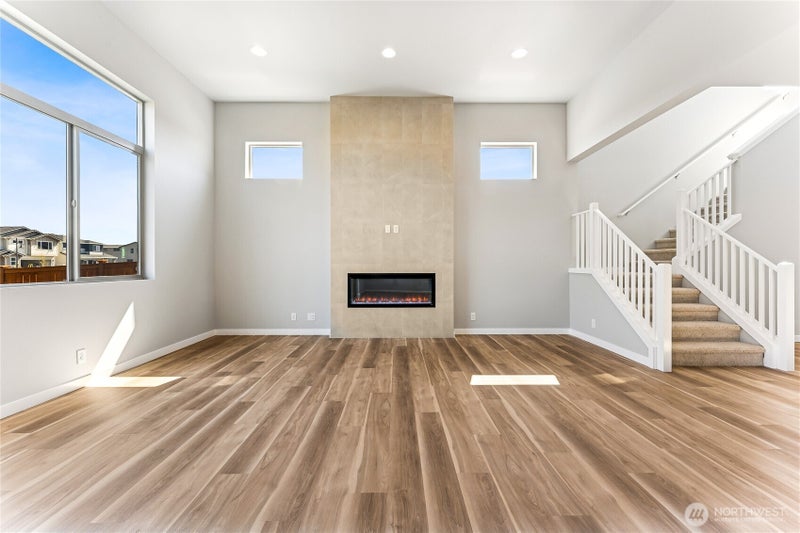 13929 179th Street E 55