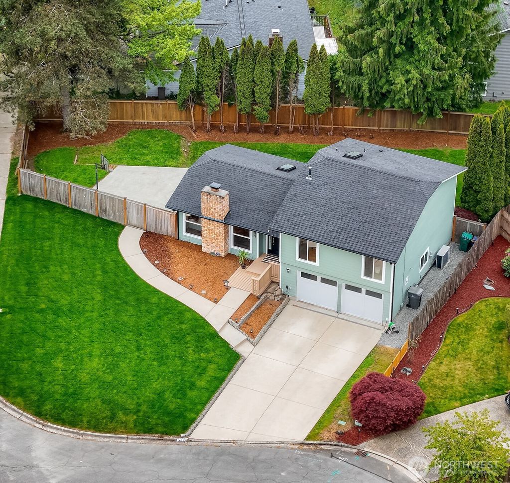 Photo of 14013 113th Avenue NE, Kirkland, WA 98034 (MLS # 2524211)