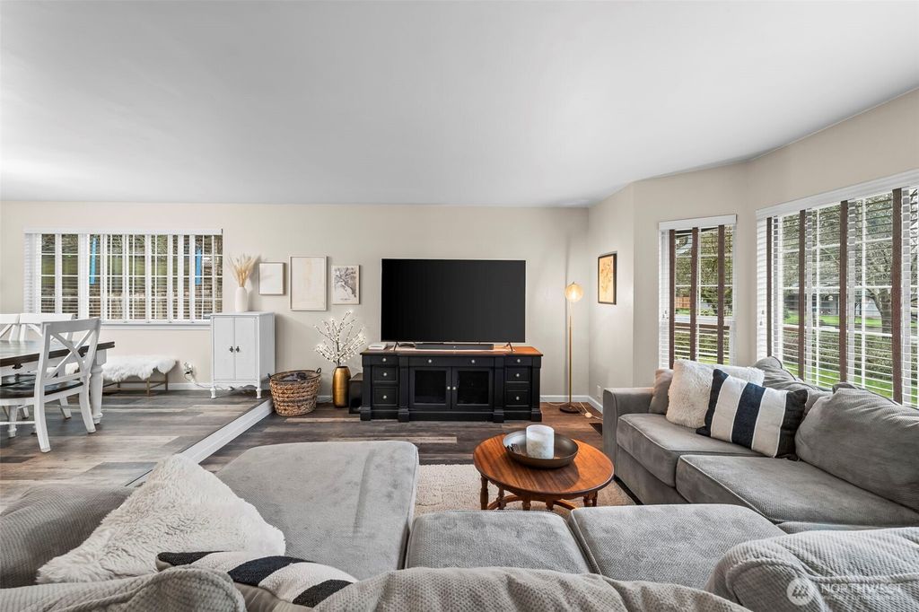 Photo of 13911 113th Avenue Ct E, Puyallup, WA 98374 (MLS # 2466337)