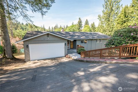 Photo of 2441 W Lynnwood Drive, Longview, WA 98632 (MLS # 2521194)
