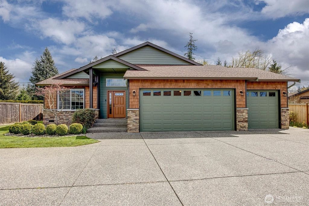 Photo of 15611 42nd Drive SE, Bothell, WA 98012 (MLS # 2524054)
