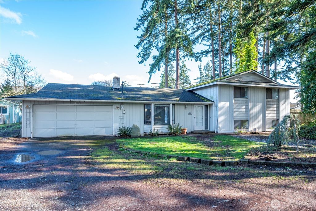 Photo of 716 Heller Road, Oak Harbor, WA 98277 (MLS # 2482166)
