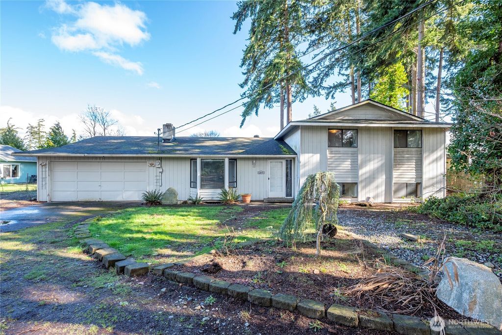 Photo of 716 Heller Road, Oak Harbor, WA 98277 (MLS # 2482166)