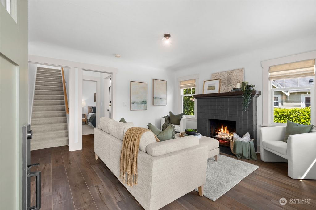 Photo of 7135 32nd Avenue SW, Seattle, WA 98126 (MLS # 2247841)