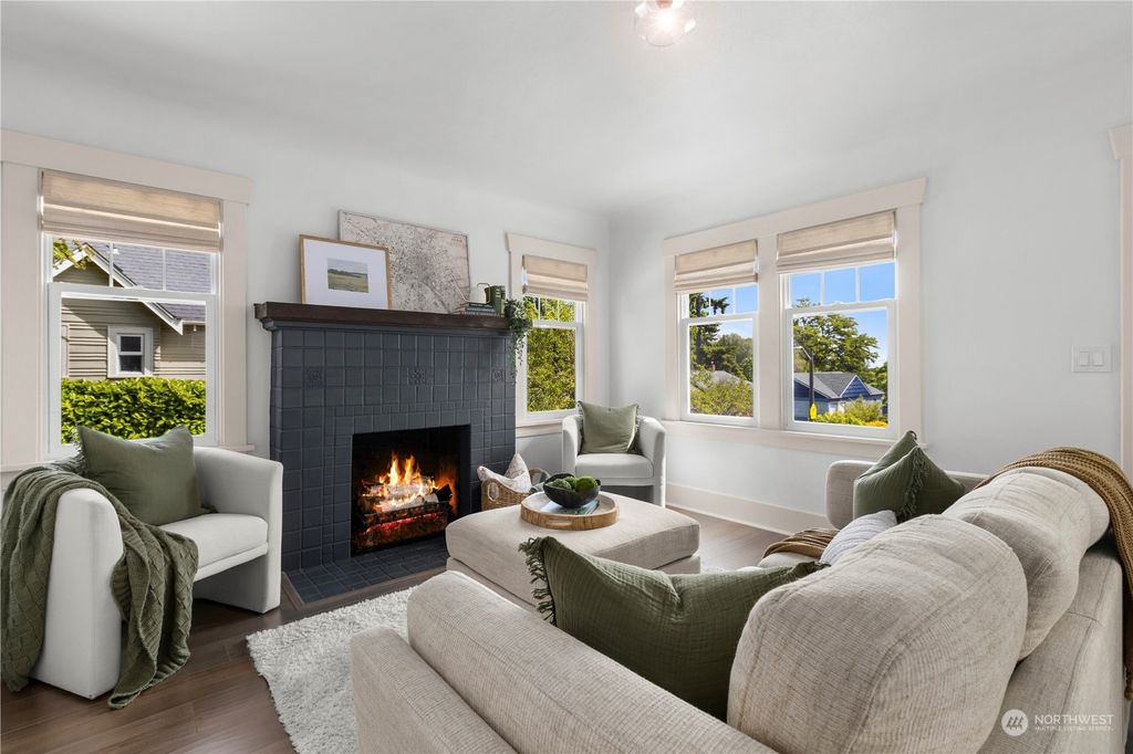 Photo of 7135 32nd Avenue SW, Seattle, WA 98126 (MLS # 2247841)