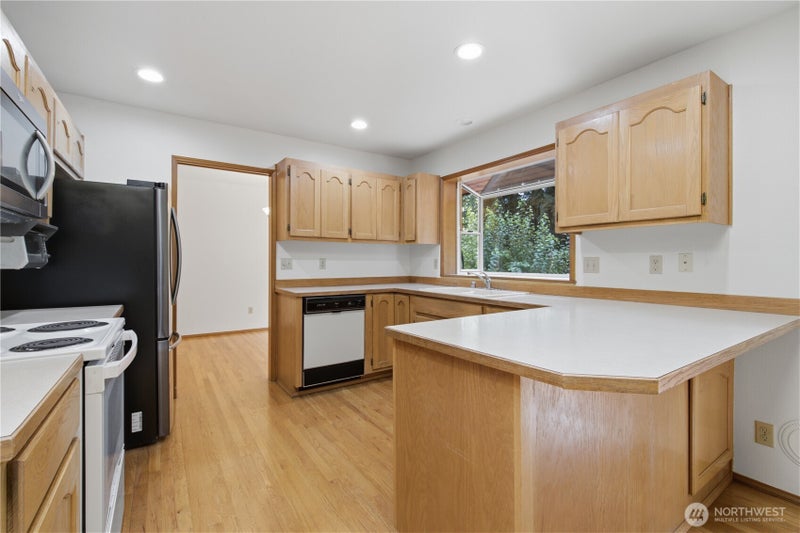 5536 70th Street NE
