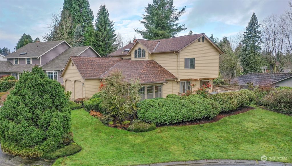 Photo of 13422 NE 115th Court, Redmond, WA 98052 (MLS # 2194951)