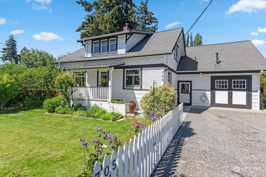 Photo of 705 Caspers Street, Edmonds, WA 98020 (MLS # 2248515)