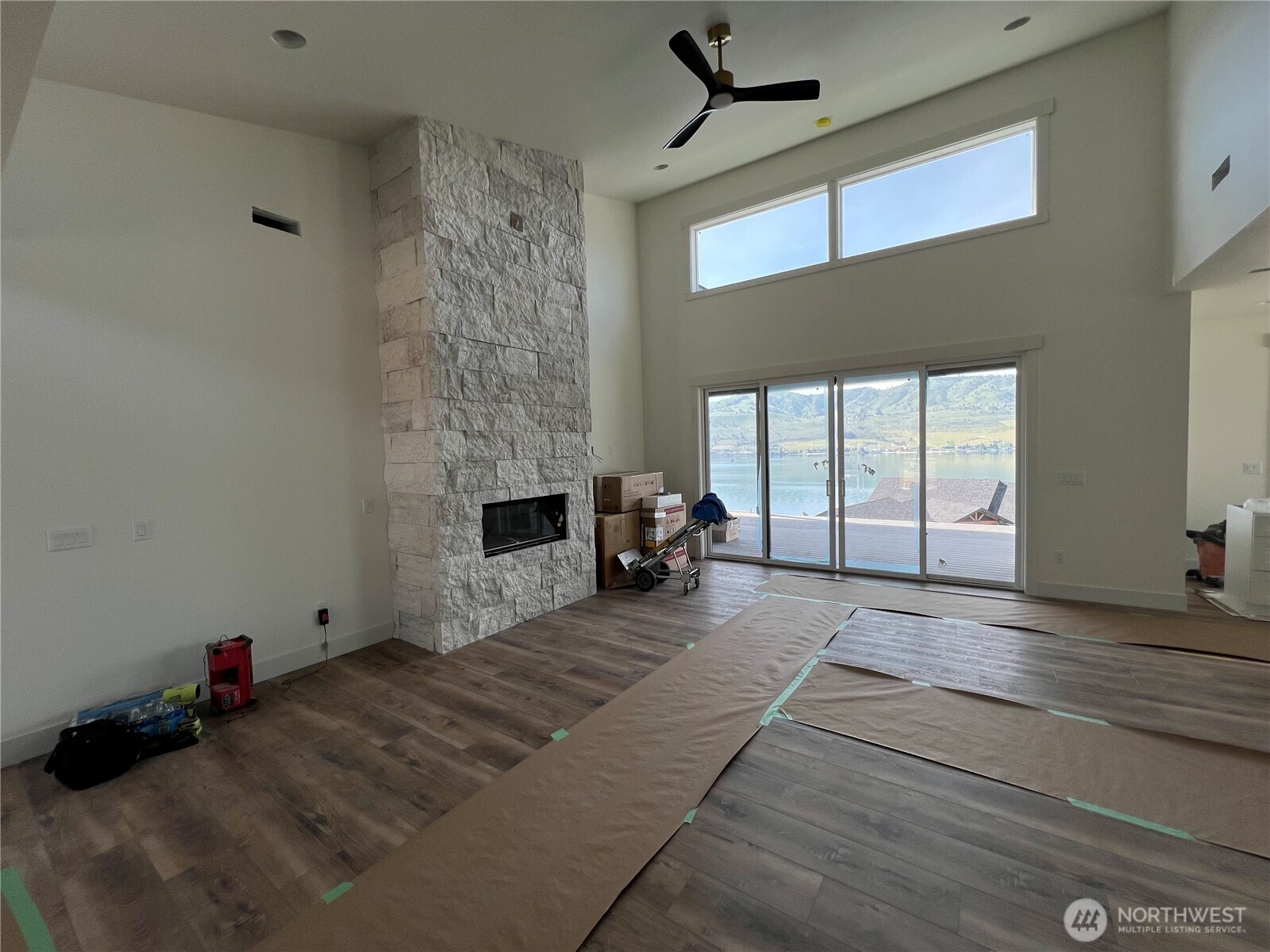 Chelan, Washington, 98816, United States, 5 Bedrooms Bedrooms, ,5 BathroomsBathrooms,Residential,Active,2007254