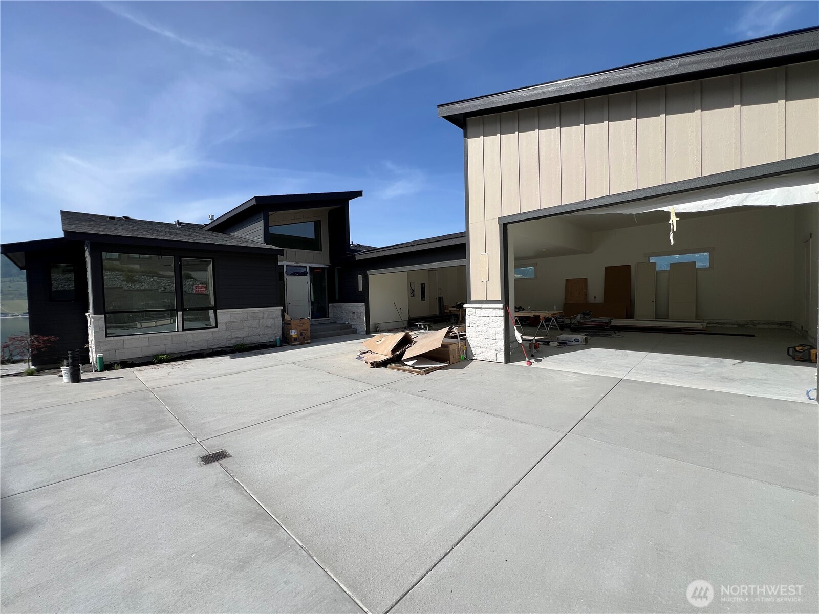 Chelan, Washington, 98816, United States, 5 Bedrooms Bedrooms, ,5 BathroomsBathrooms,Residential,Active,2007254