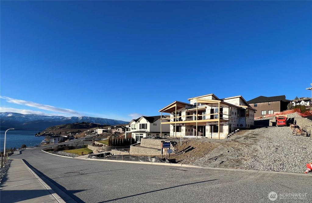 Photo of 154 Apple Avenue, Chelan, WA 98816 (MLS # 2461644)
