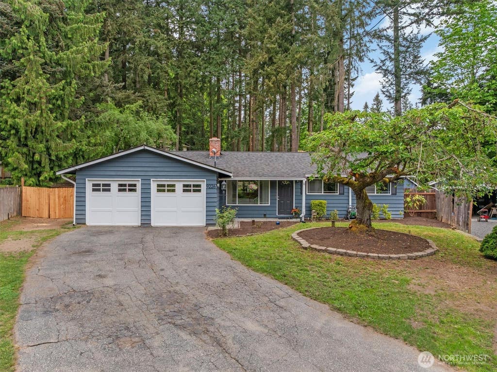 Photo of 9226 NE 184th Place, Bothell, WA 98011 (MLS # 2518487)
