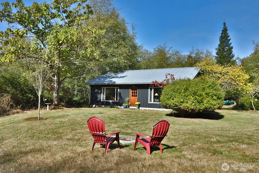 Photo of 5087 Ollom Drive, Freeland, WA 98249 (MLS # 2594671)
