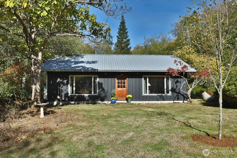 Photo of 5087 Ollom Drive, Freeland, WA 98249 (MLS # 2594671)