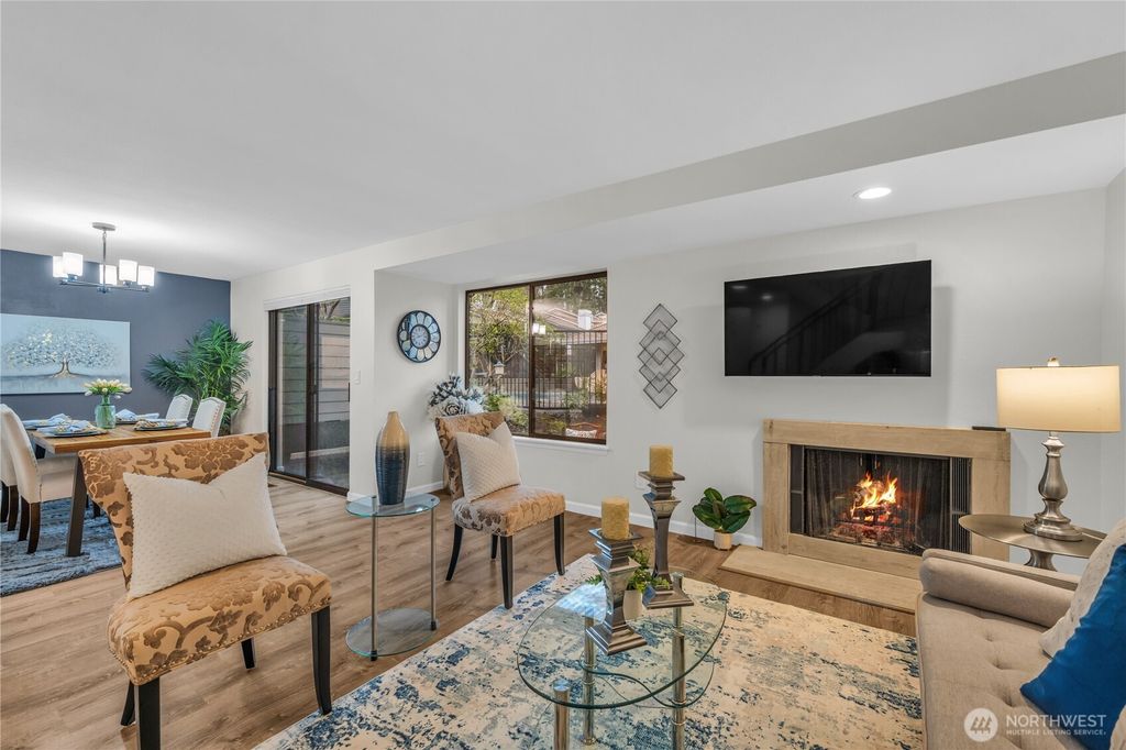 Photo of 16130 SE 33rd Circle, Bellevue, WA 98008 (MLS # 2469357)