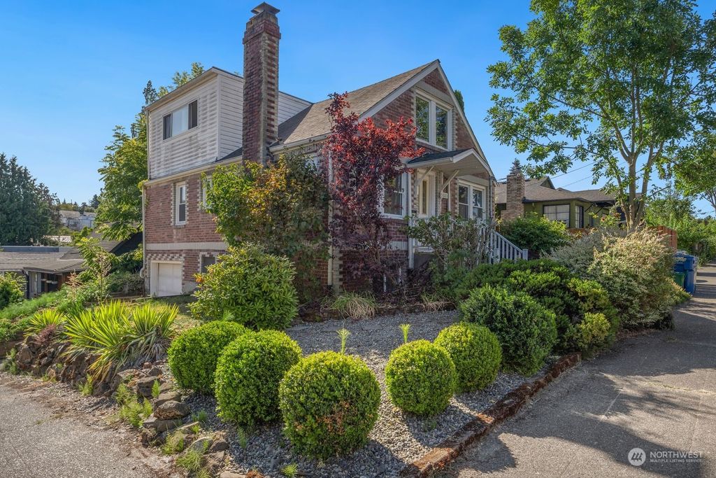 Photo of 5800 46th Ave S Ave, Seattle, WA 98118 (MLS # 2268206)