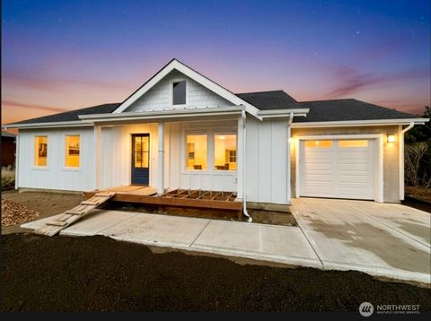 Photo of 716 Reporter Court, Ocean Shores, WA 98569 (MLS # 2466507)