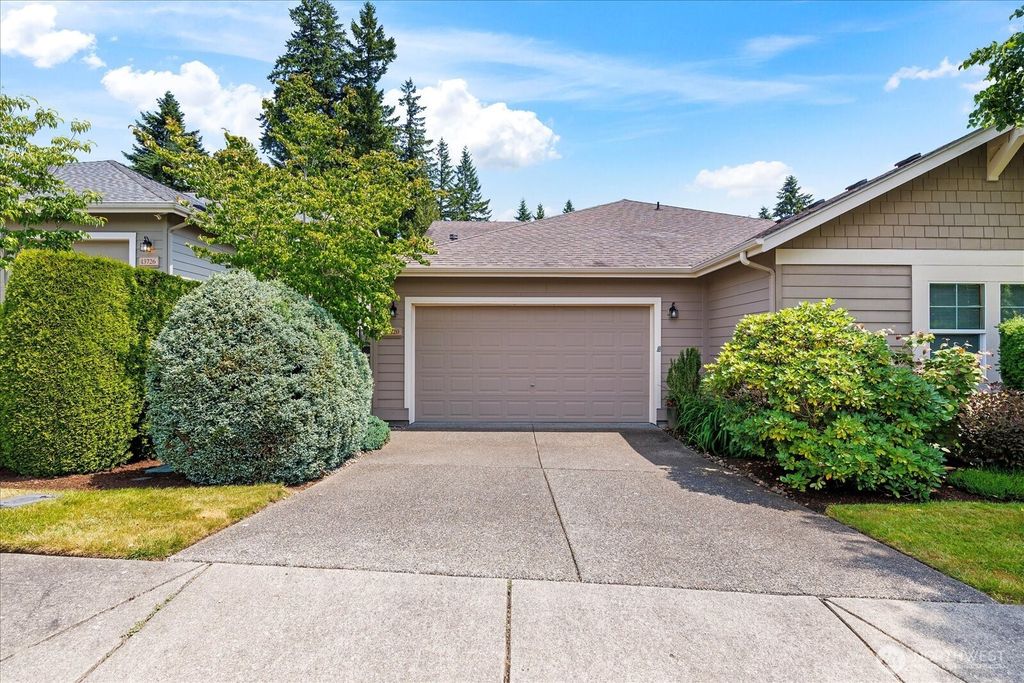Photo of 13720 231st Lane NE, Redmond, WA 98053 (MLS # 2394455)