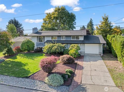 1802 Clovercrest Street Enumclaw WA 98022