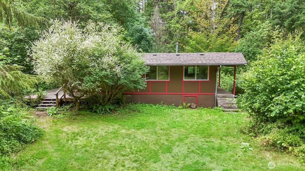 Photo of 16138 Chuckawa Lane SE, Yelm, WA 98597 (MLS # 2542162)