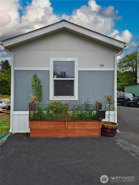 Photo of 1303 30th St #24, Seaview, WA 98640 (MLS # 2402604)
