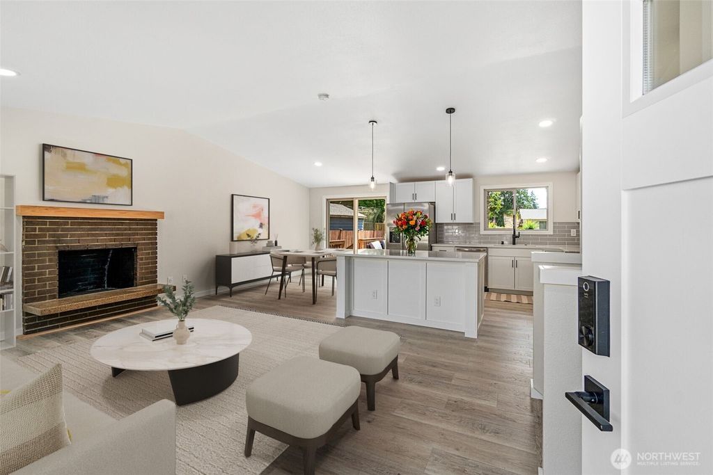 Photo of 4420 149th Place SW, Lynnwood, WA 98087 (MLS # 2395466)