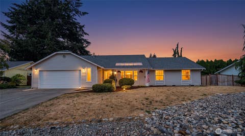 Photo of 3904 80th Avenue W, University Place, WA 98466 (MLS # 2566120)