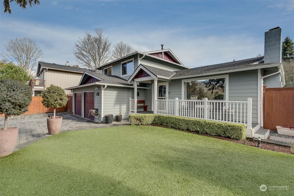 Photo of 28436 14th Avenue S, Federal Way, WA 98003 (MLS # 2195447)