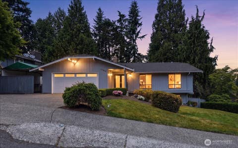 Photo of 17816 NE 12th Street, Bellevue, WA 98008 (MLS # 2564671)