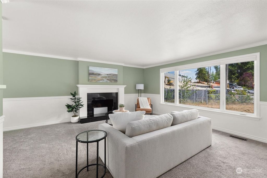 Photo of 17733 2nd Place NE, Shoreline, WA 98155 (MLS # 2138617)