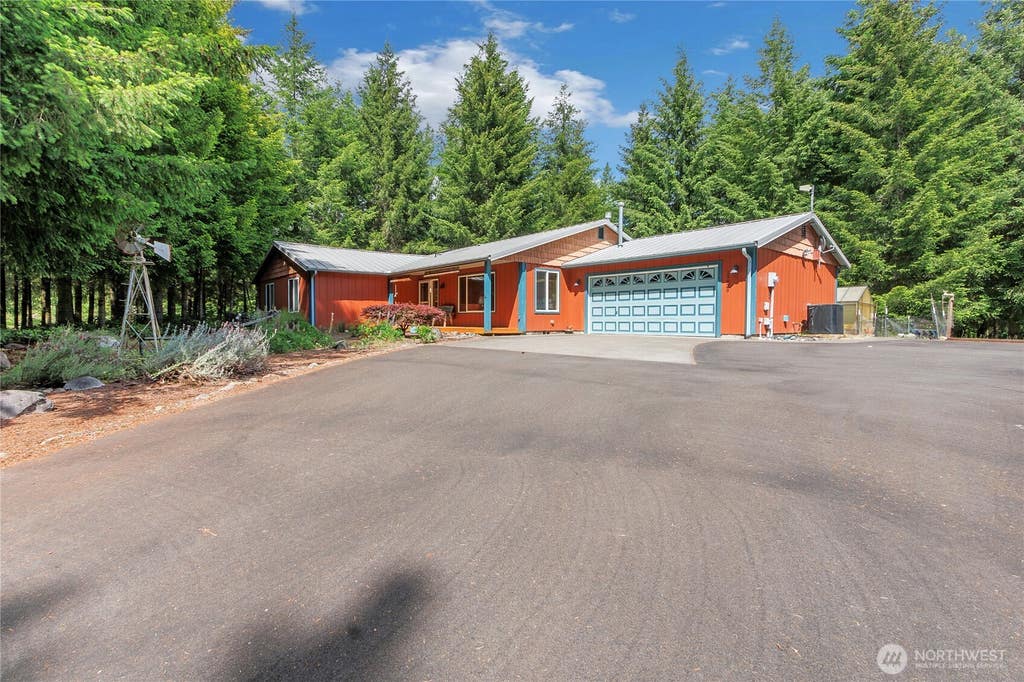 Photo of 19829 147th Avenue SE, Yelm, WA 98597 (MLS # 2533630)