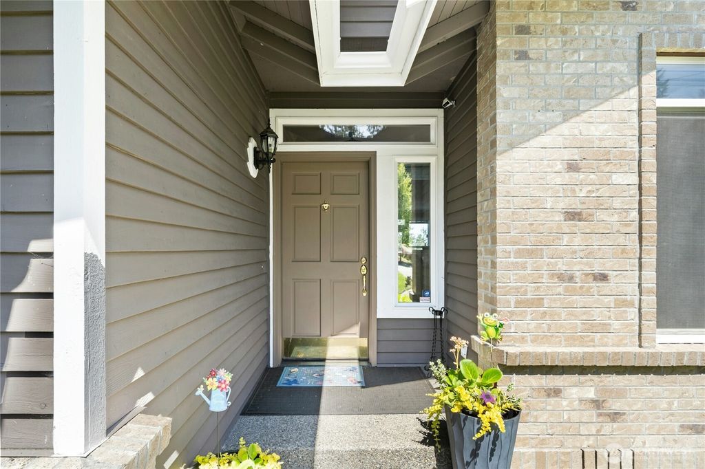 Photo of 12232 SE 80th Way, Newcastle, WA 98056 (MLS # 2522863)