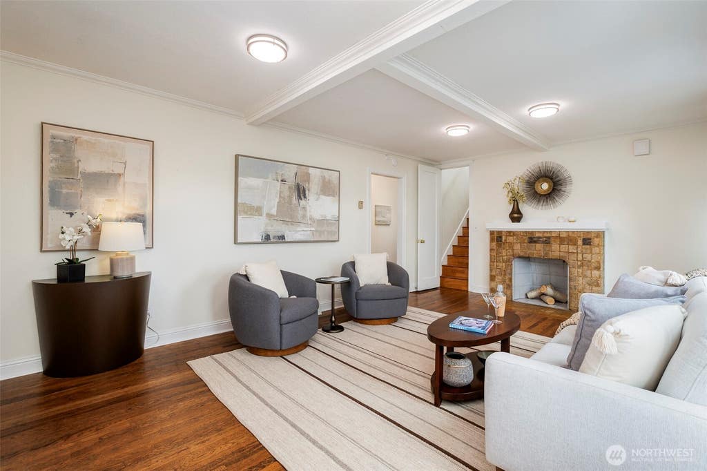 Photo of 610 N 125th Street, Seattle, WA 98133 (MLS # 2547142)