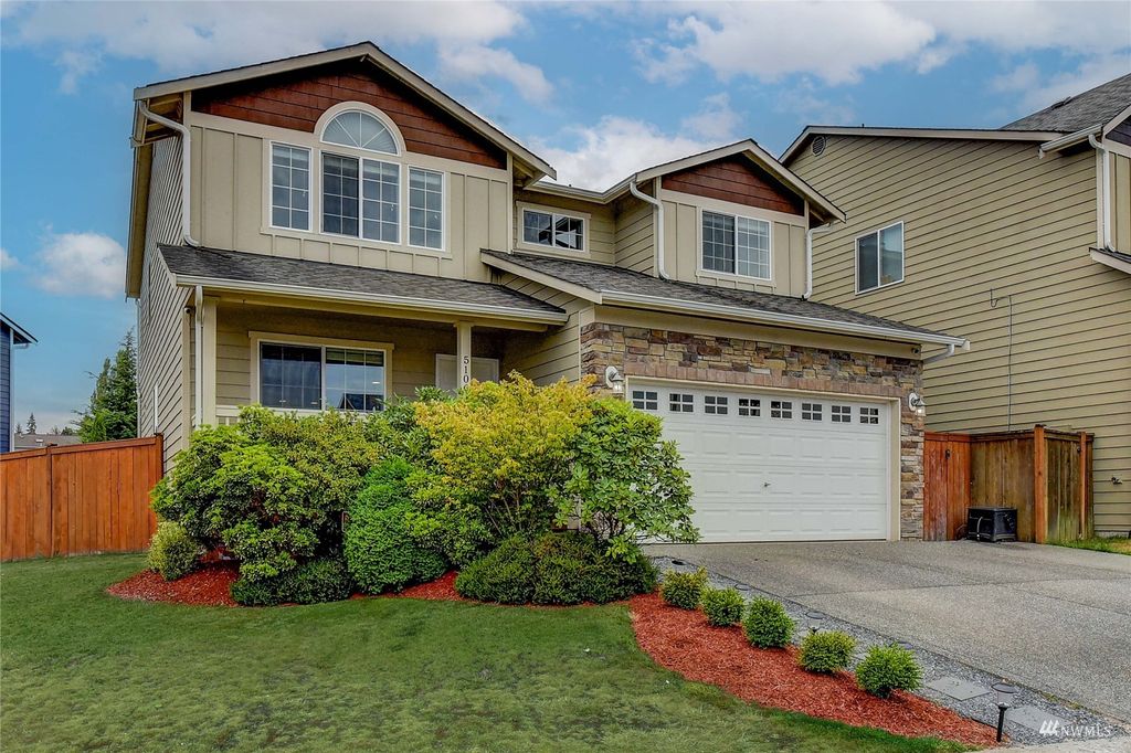 Photo of 5106 117th Street SE, Everett, WA 98208 (MLS # 1977159)