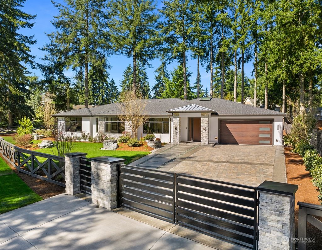 Photo of 12608 NE 30th Street, Bellevue, WA 98005 (MLS # 2213475)