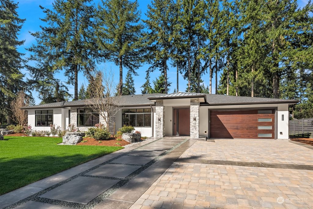 Photo of 12608 NE 30th Street, Bellevue, WA 98005 (MLS # 2213475)