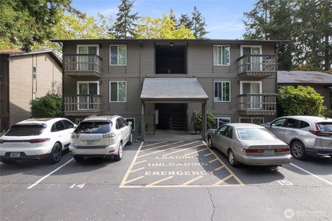 Photo of 14620 NE 35th Street #105, Bellevue, WA 98007 (MLS # 2581303)